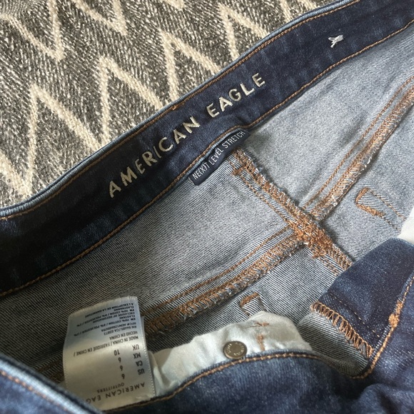 American Eagle Outfitters Jean Shorts Next Level Stretch size 6 - Picture 3 of 4
